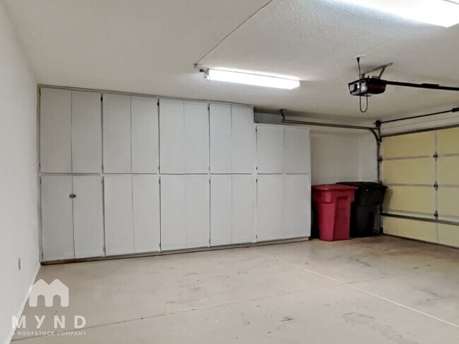 Building Photo - 8176 E Del Cuarzo Dr