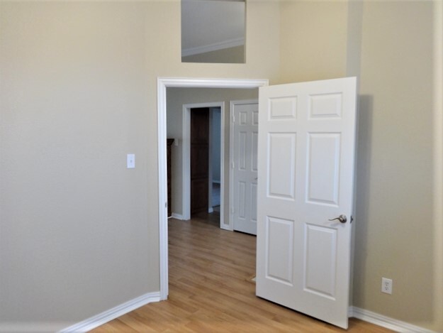 Building Photo - 207 Dove Meadows Lane