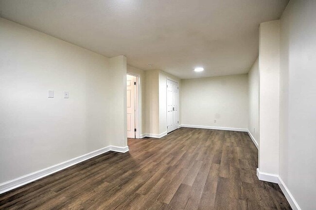 Building Photo - Renovated 3–4 Bedroom Home for Rent | 2,700+ Sq Ft | Bristol TN