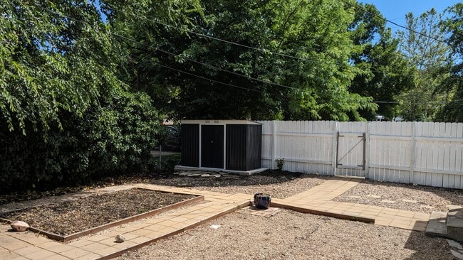 Building Photo - Modern Charm in the Heart of Salt Lake Cit...