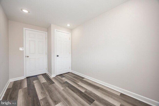 Building Photo - 3130 Ryerson Cir