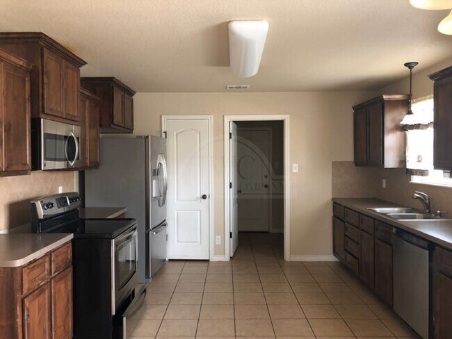 Building Photo - 301 Vega Ln