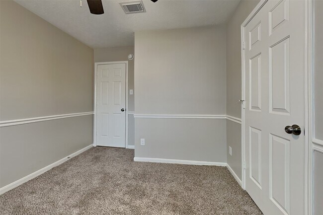 Building Photo - 31115 Perlican Dr