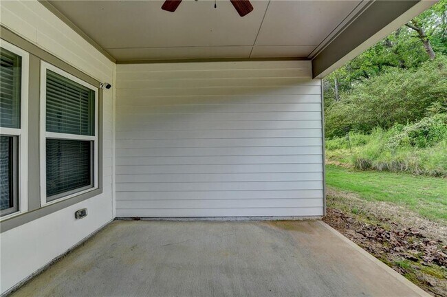 Building Photo - 5650 Bergeson Wy