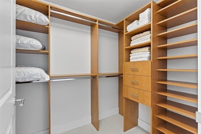 Building Photo - 1 N Ocean Blvd