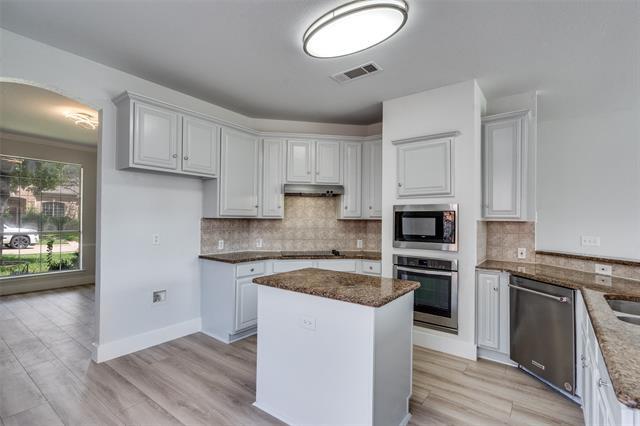 Building Photo - 2320 Cimmaron Dr
