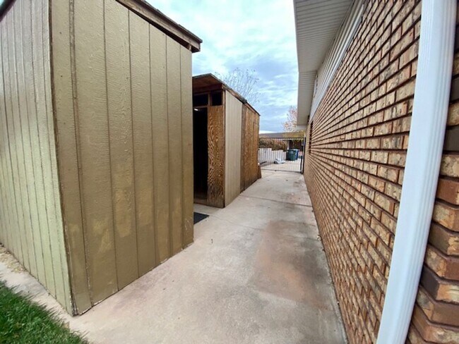 Building Photo - SPACIOUS HOME IN SANTA CLARA COMING SOON!