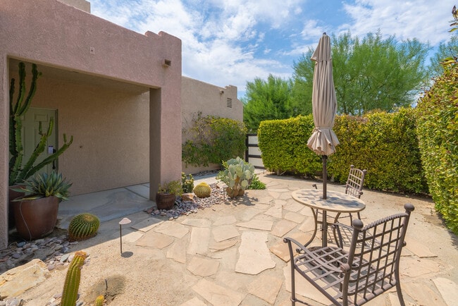Building Photo - 30106 Avenida Alvera