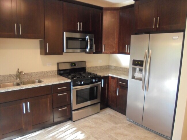 Building Photo - 356 Littleton Trail