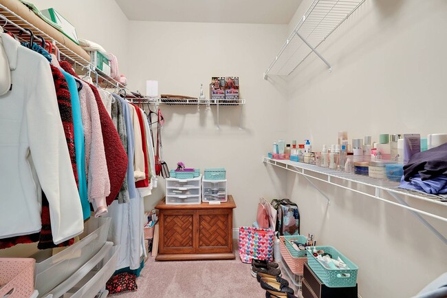 Building Photo - Sparkling clean 4 bedroom home in Spring H...