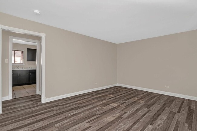 Building Photo - 1512 Lincoln Pl