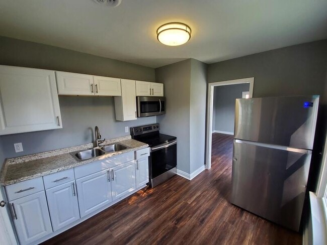 Building Photo - 1803 Elkridge Ln