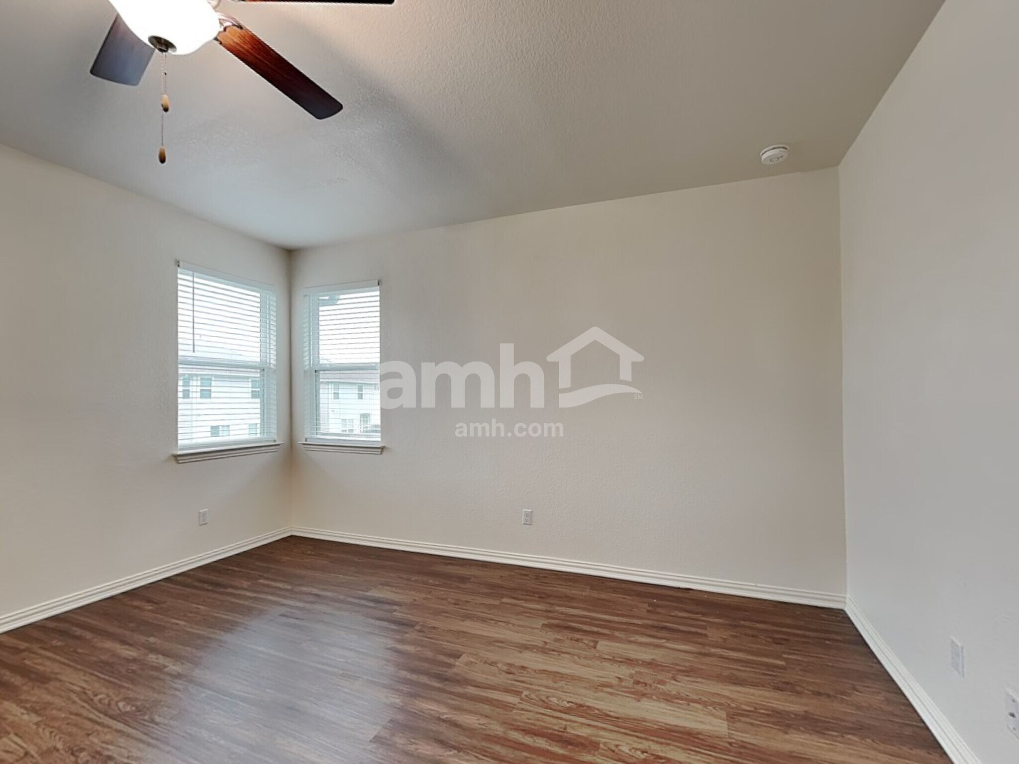 Building Photo - 2717 Lillybrook Ln