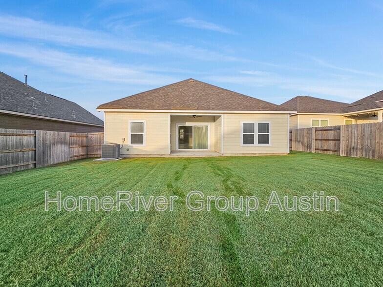 Building Photo - 117 Skyflower Ln