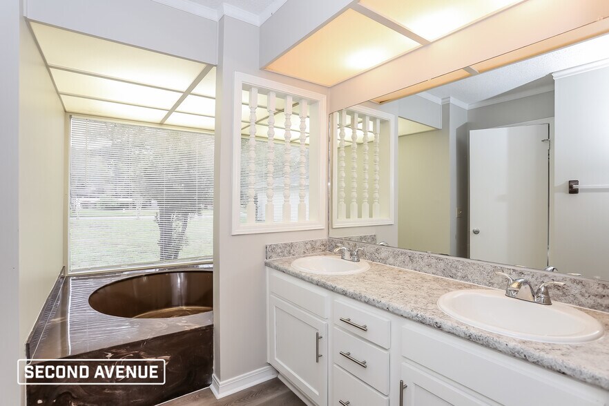 Building Photo - 2939 Starshire Cove