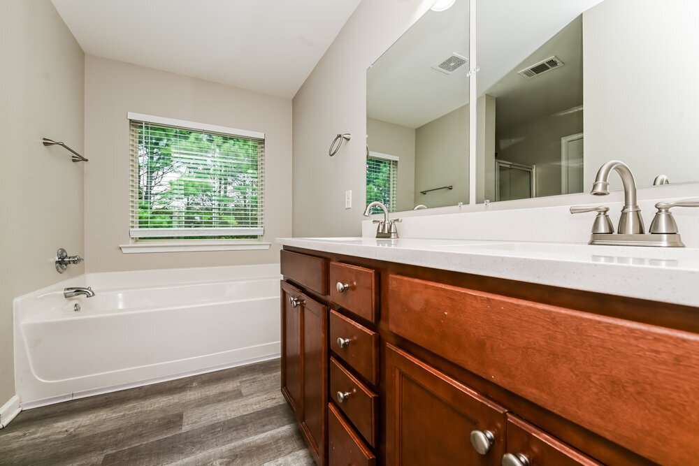 Building Photo - 4325 Comfort Trail