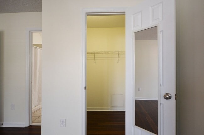 Building Photo - Escoba Bay Community- 3 Bedroom PLUS Bonus Room