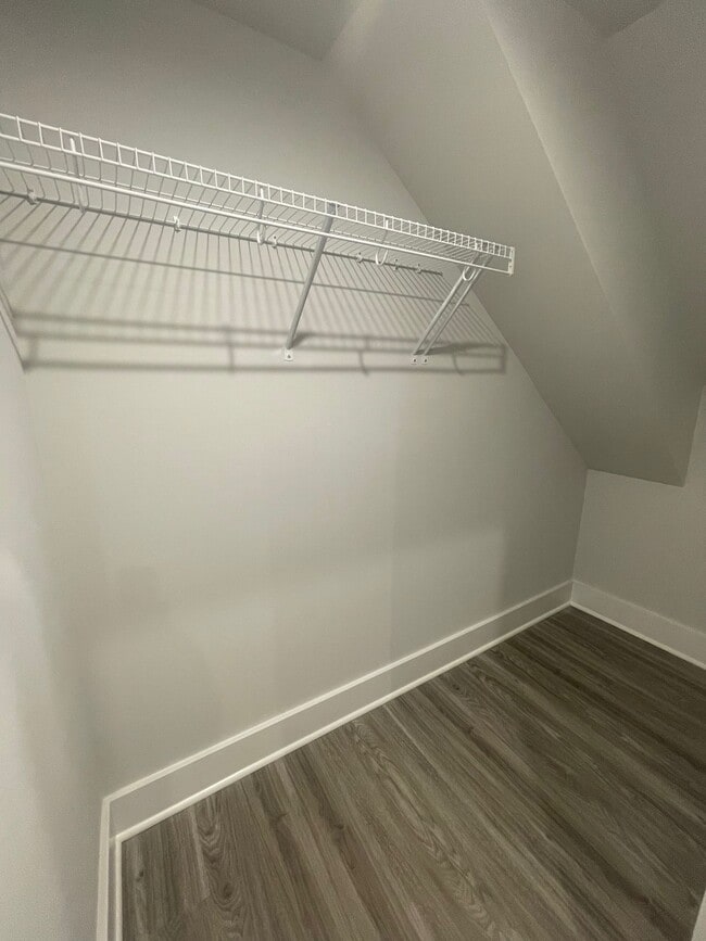 Building Photo - 2707 Acadia Dr