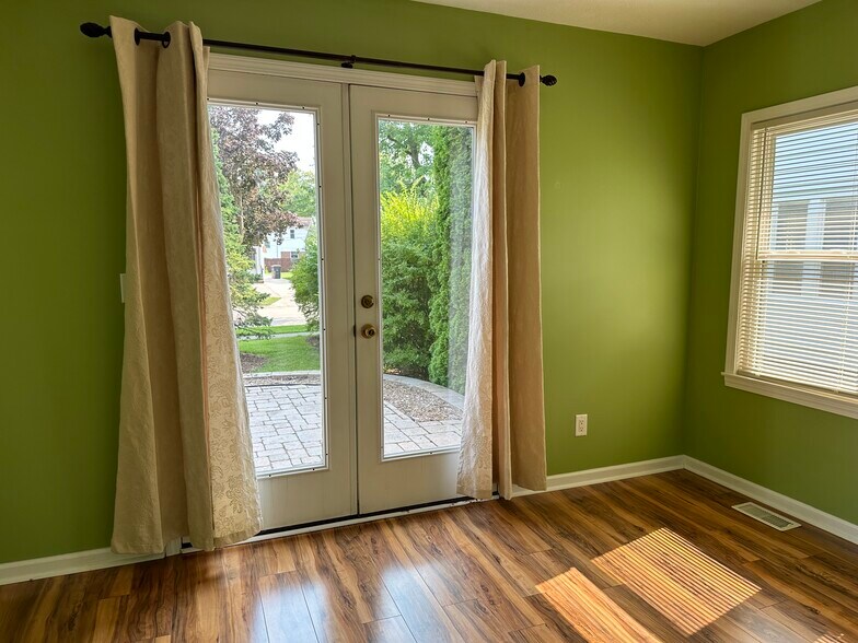 Office - 1409 Miller Dr