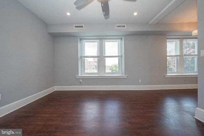 Building Photo - 7350 Ridge Ave