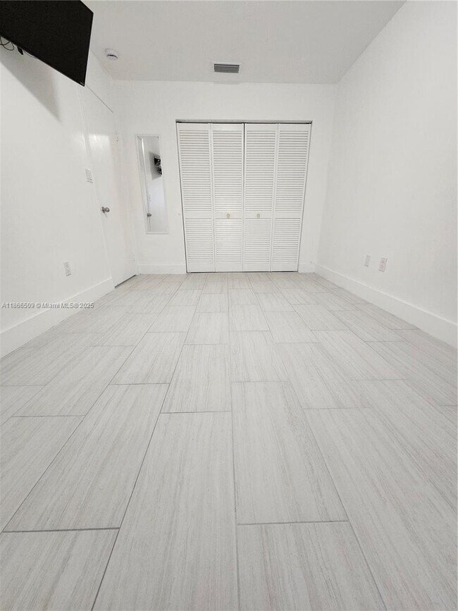 Building Photo - 18224 Mediterranean Blvd