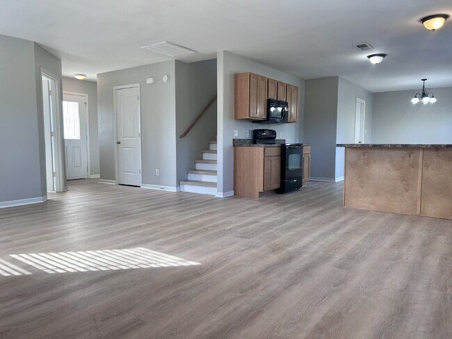 Building Photo - Coming soon!!! $500 off 1st month with 15 month lease!!! Magnificent 3 Bedroom in Madison