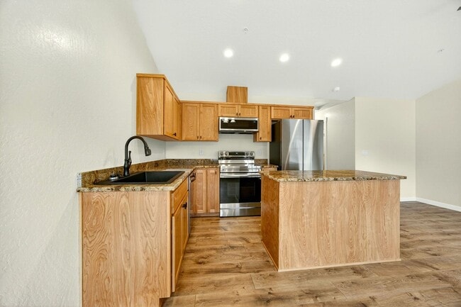 Building Photo - Brand New Single Level Home