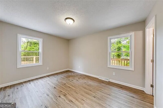 Building Photo - 32 Cherokee Ridge Rd