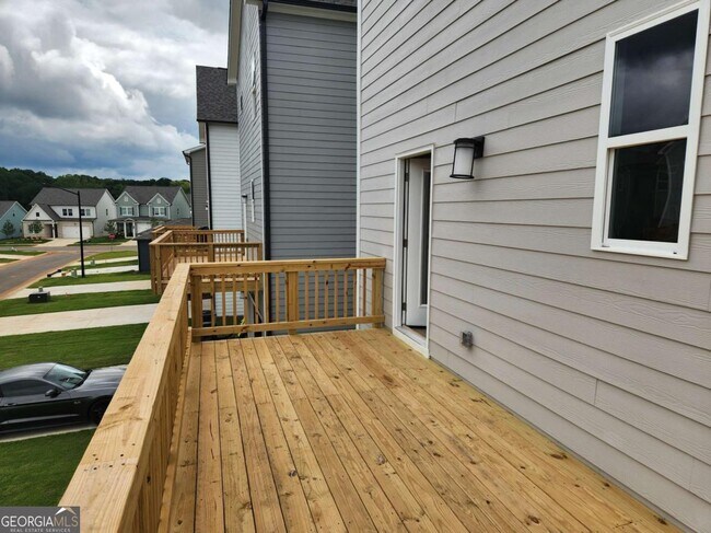 Building Photo - 821 York Aly