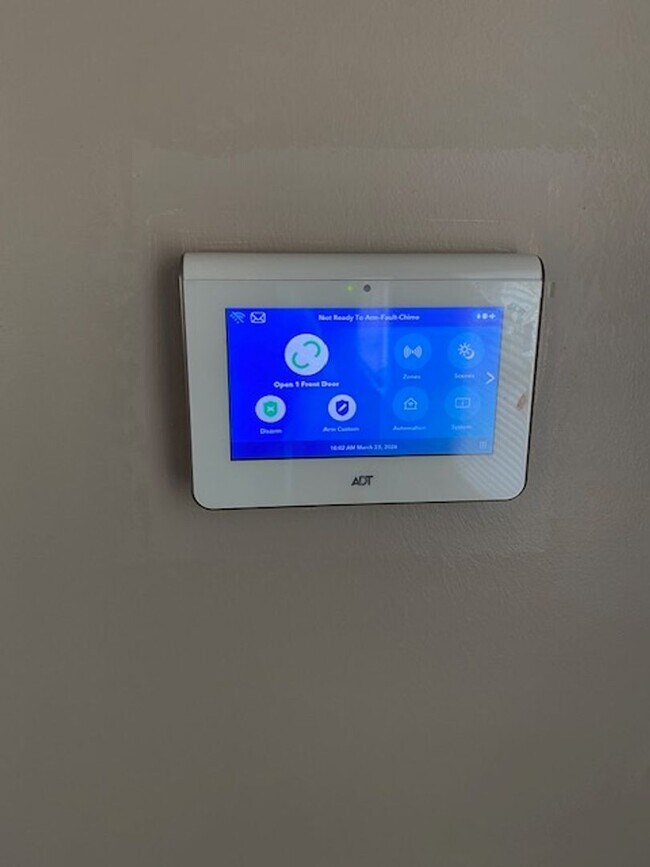 Building Photo - Located near Schools and Shopping. Ask about our "Move-In-Special".