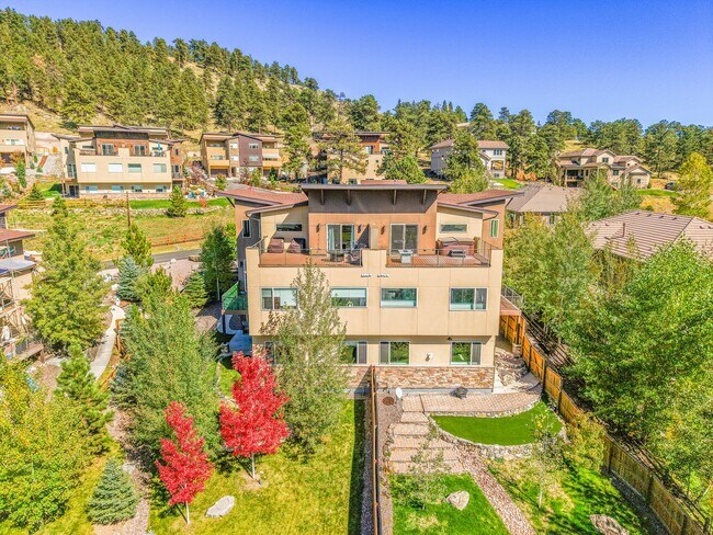 Building Photo - 28424 Tepees Way