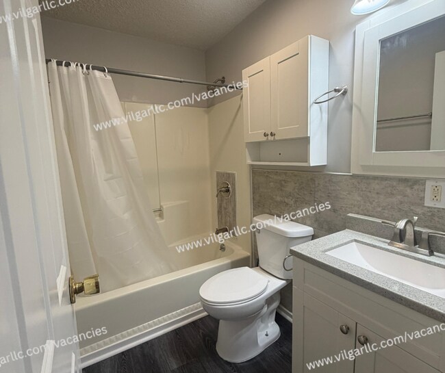 Building Photo - 5583 - 85 Tulip Ave