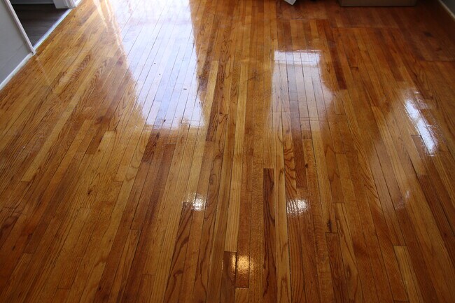 Building Photo - 1723 E Erie St