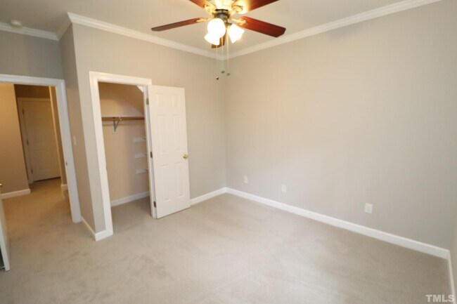 Building Photo - 100 Pebble Ridge Farms Ct