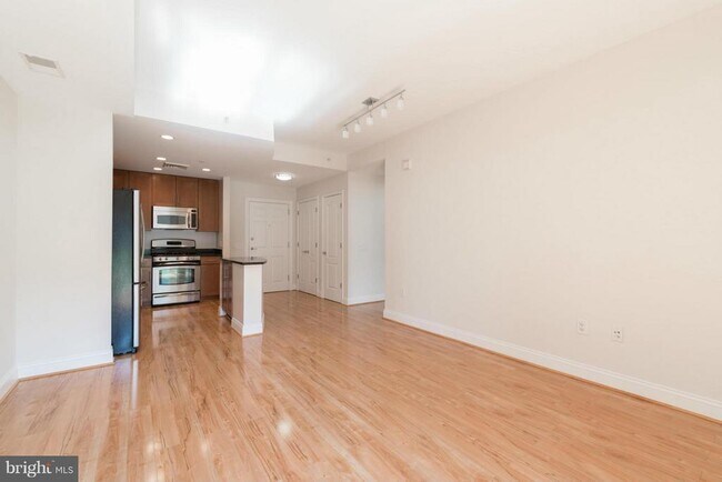 Building Photo - 525 N Fayette St