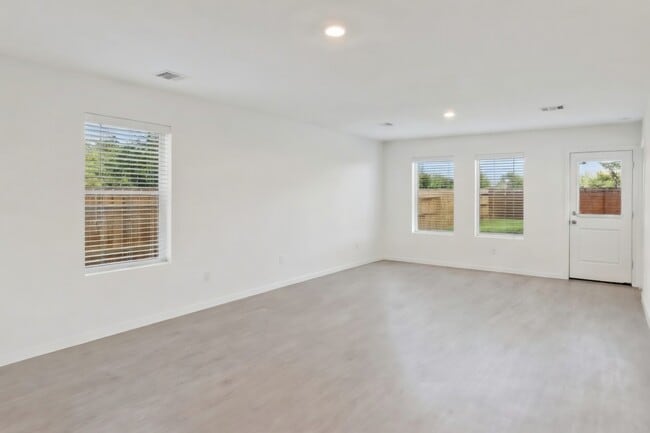 Building Photo - 27118 Reef Coast Dr