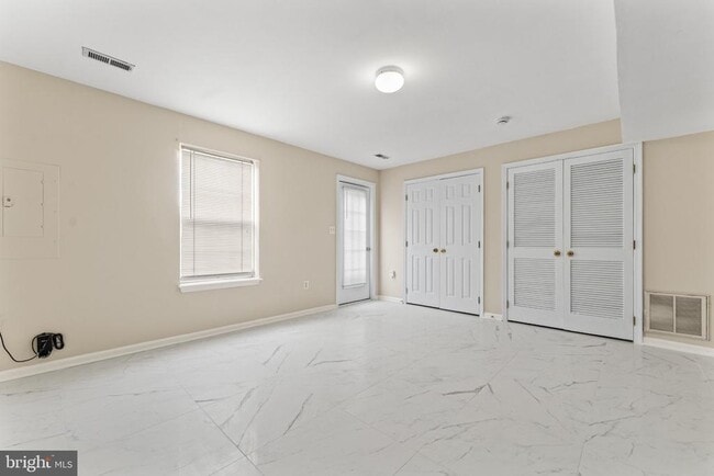 Building Photo - 209 Ilona Ct