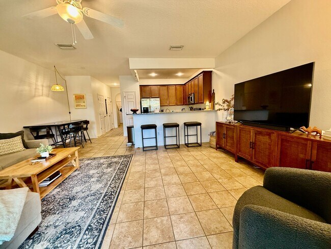 Building Photo - Sawgrass Village Townhomes 3/2.5/1 - Friendly Neighborhood lifestyle