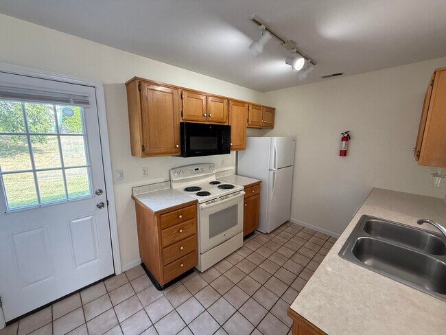 Building Photo - 1326 N Frideriki Dr