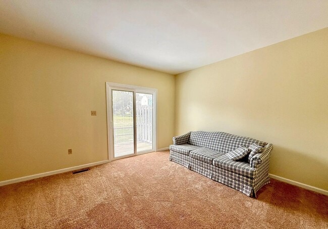 Building Photo - 2814 Kingston Dr