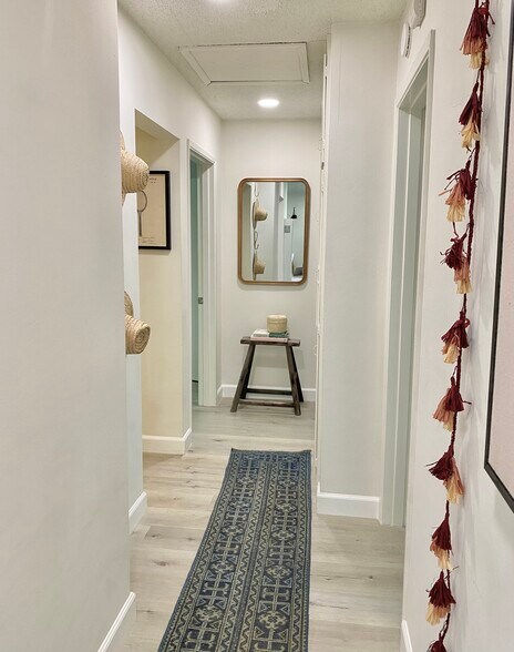 Building Photo - 2019 Curtis Ave