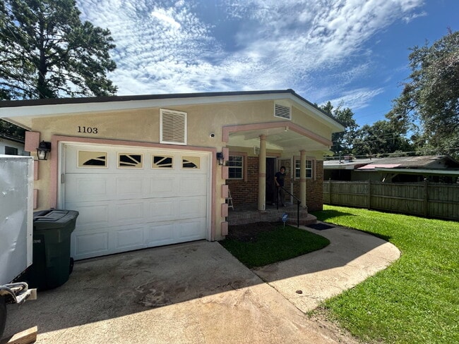Building Photo - 1103 Calloway St