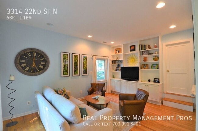 Building Photo - 3314 22nd St N