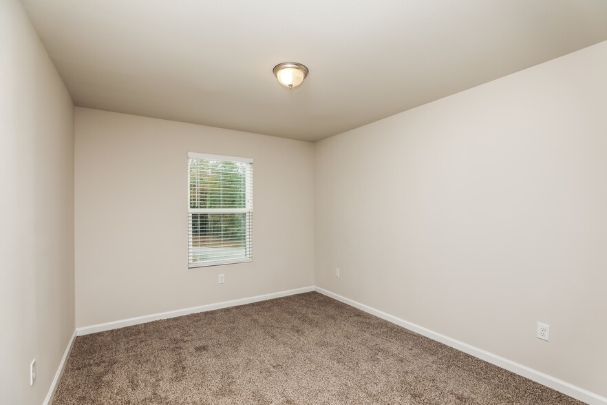 Building Photo - 6226 Travelers Rest Ct