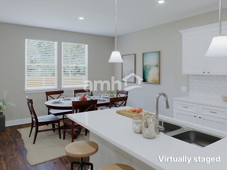 Building Photo - 921 Walden Pond Dr
