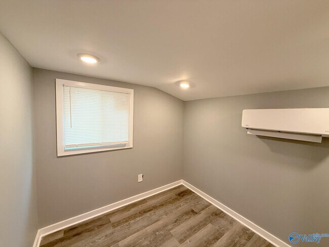 Building Photo - 3316 Clopton St SW