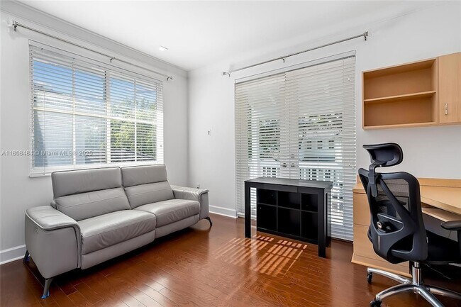 Building Photo - 5701 SW 85th St