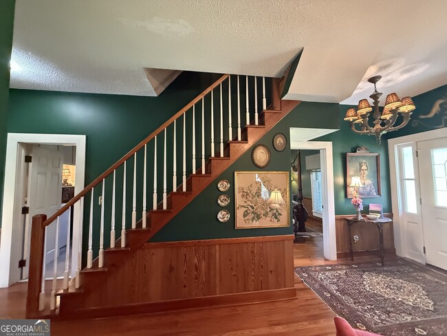 Building Photo - 1663 Thompson Ln