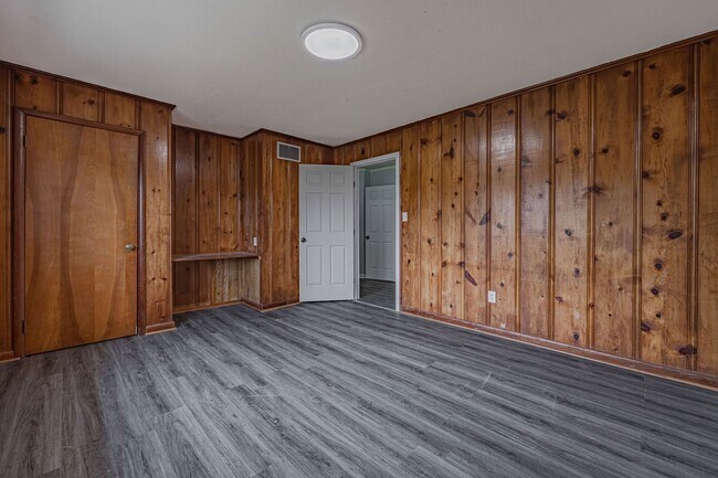 Building Photo - 1816 Greenwood-NOW PRE-LEASING!