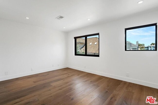 Building Photo - 4811 Roma Ct